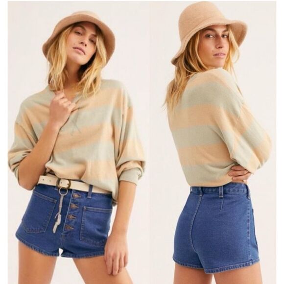 Free People x We The Free Bridgette Button Fly Denim Short in Pacific Indigo - Picture 1 of 16